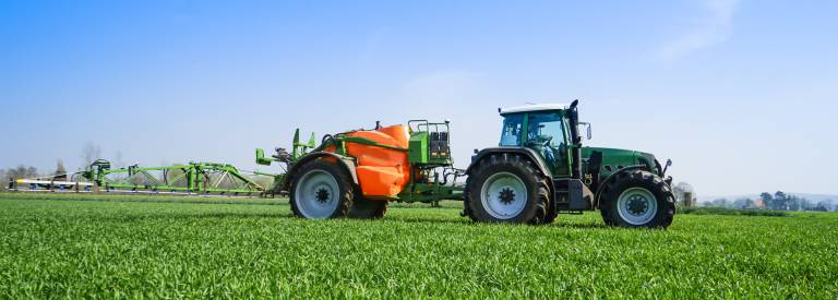 Tractor op het land